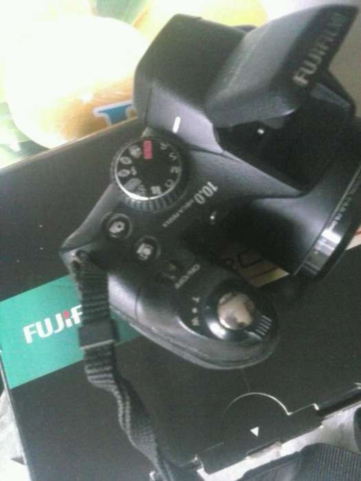 Продам фотоаппарат FUJIFILM S2000 HD finePix.