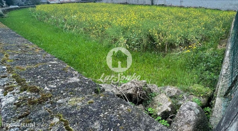 Terreno para construção com 1.260 m2 em Gondifelos