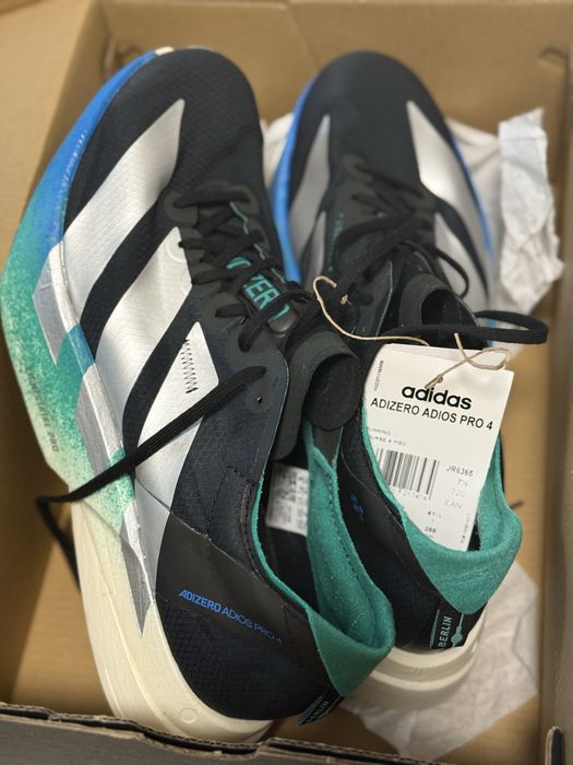 Бігові adizero adios pro 4
