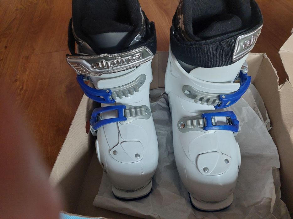 Narty Nordica buty i  kask Alpina