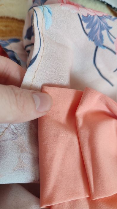 СРОЧНО ПРОДАМ платья на девочку