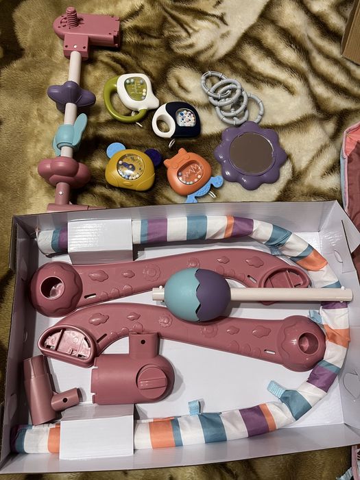 Розвиваючий килимок для немовляти