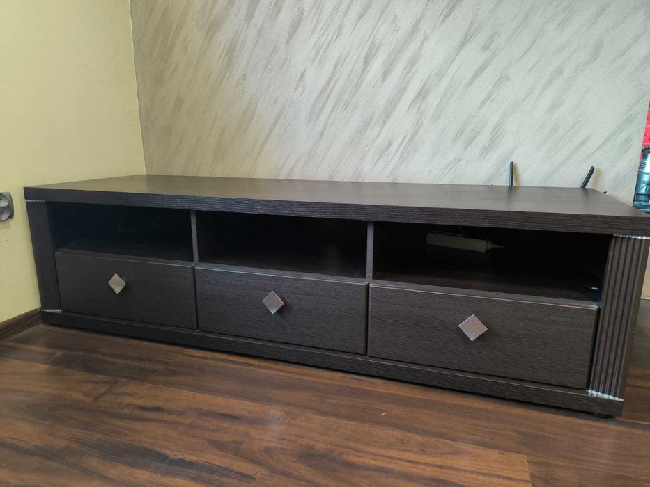 Szafka RTV - Solidna, ciemny brąz, Agata Meble