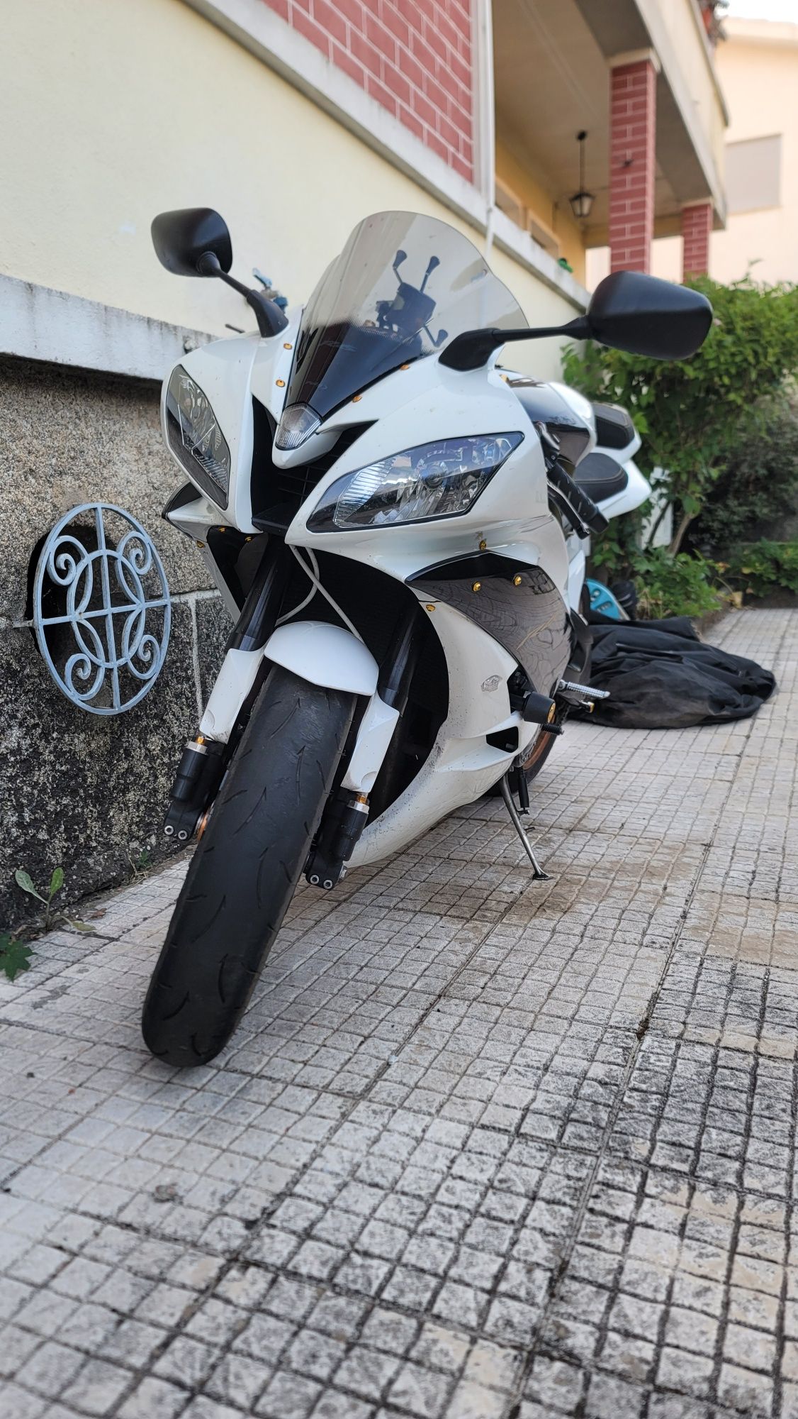 Yamaha R6 2007 VARIOS extras 23 000km