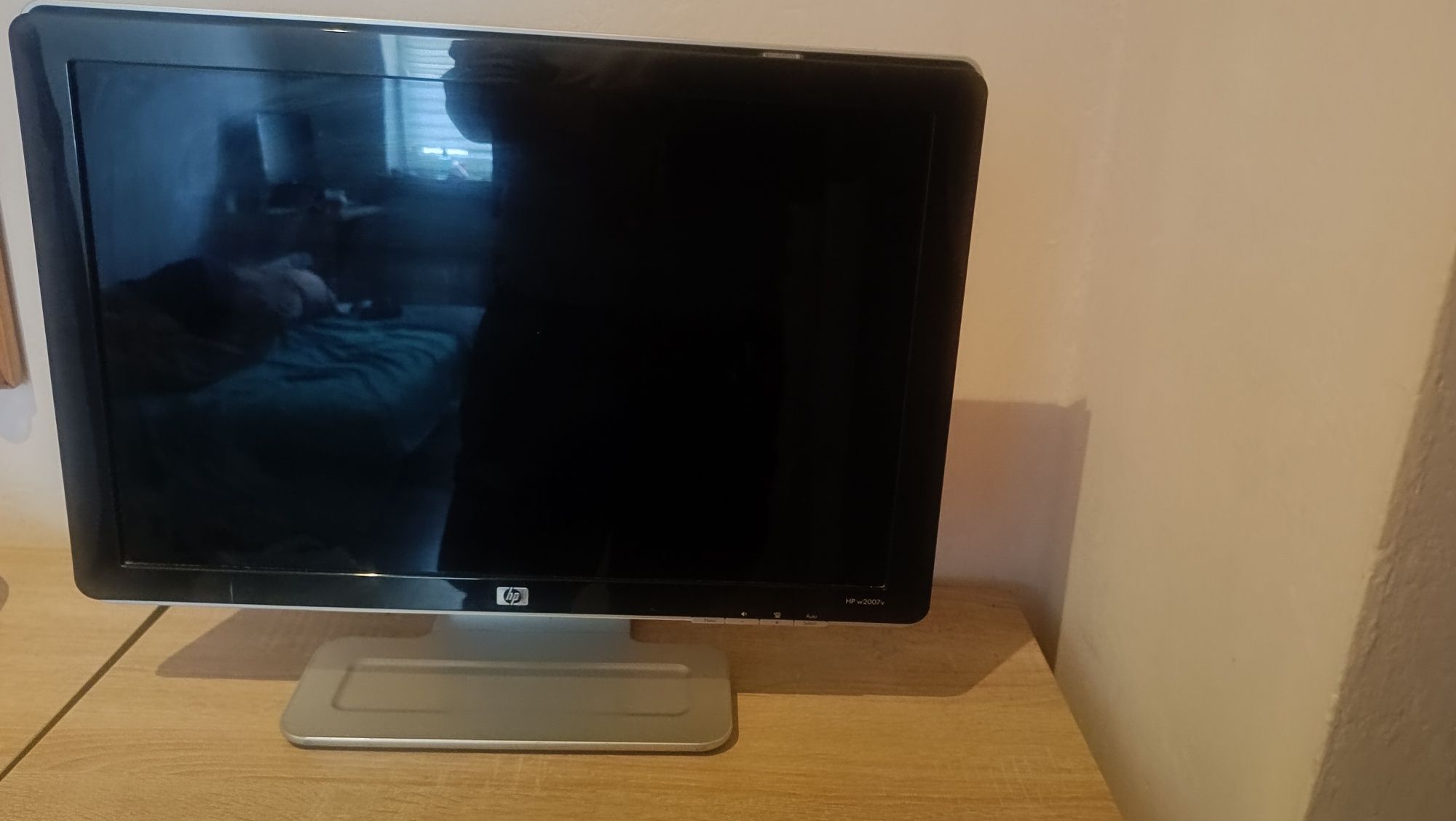 Sprzedam monitor HP w2007v