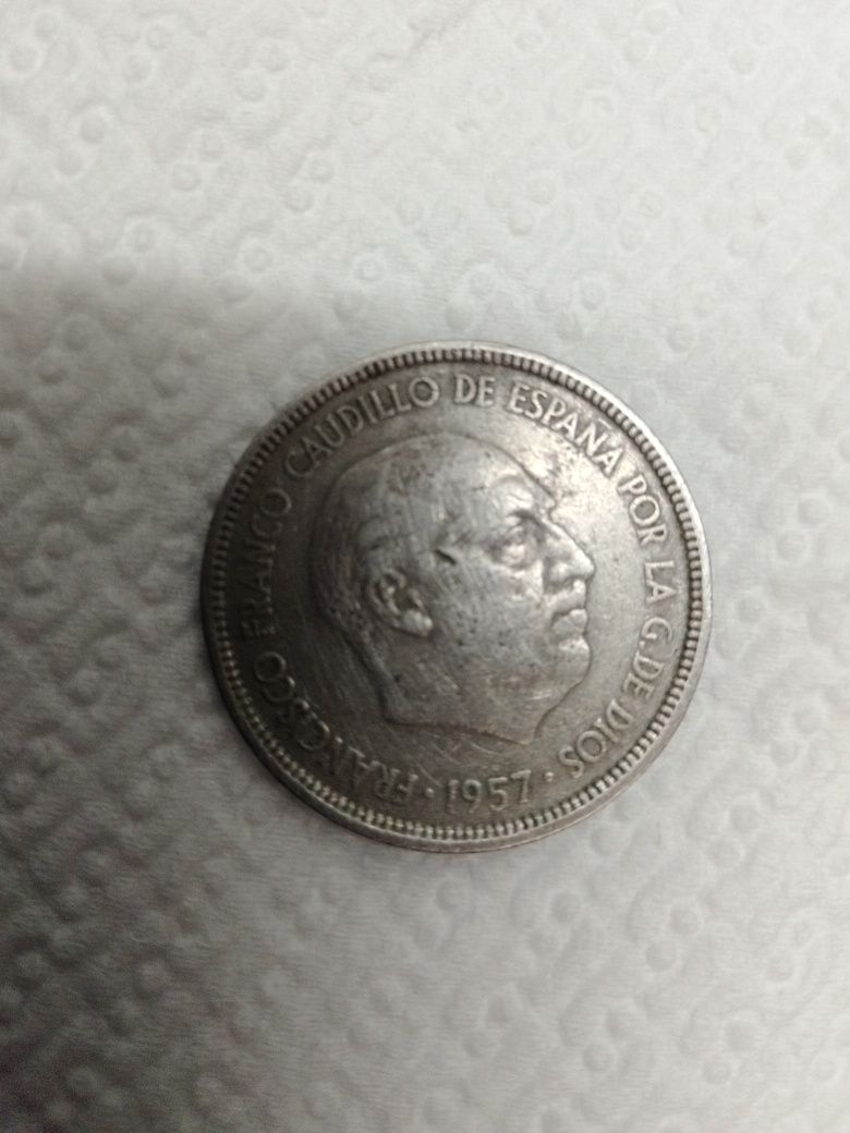 5 pesetas de 1957. Moeda em excelente estado