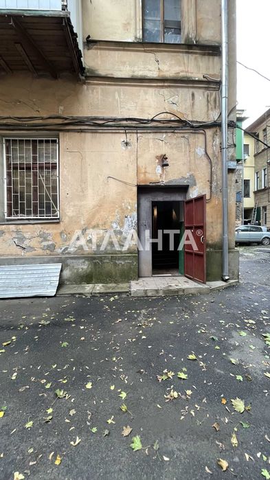 Предлагается квартира в центре Одессы 10 комнат