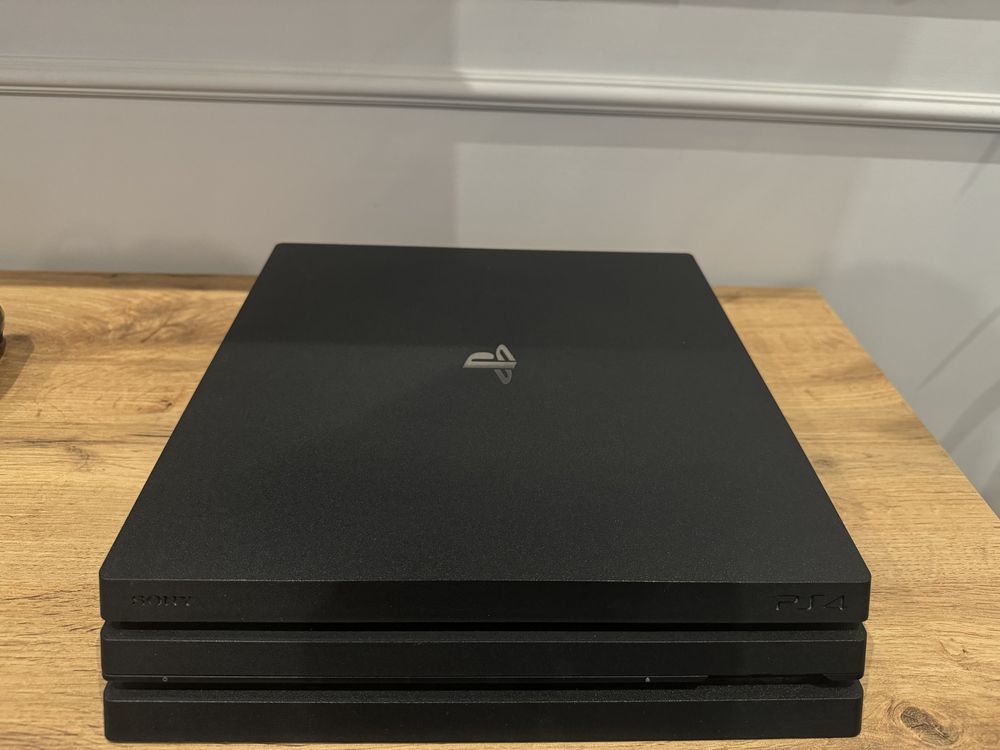 PlayStation 4 Pro, 1TB