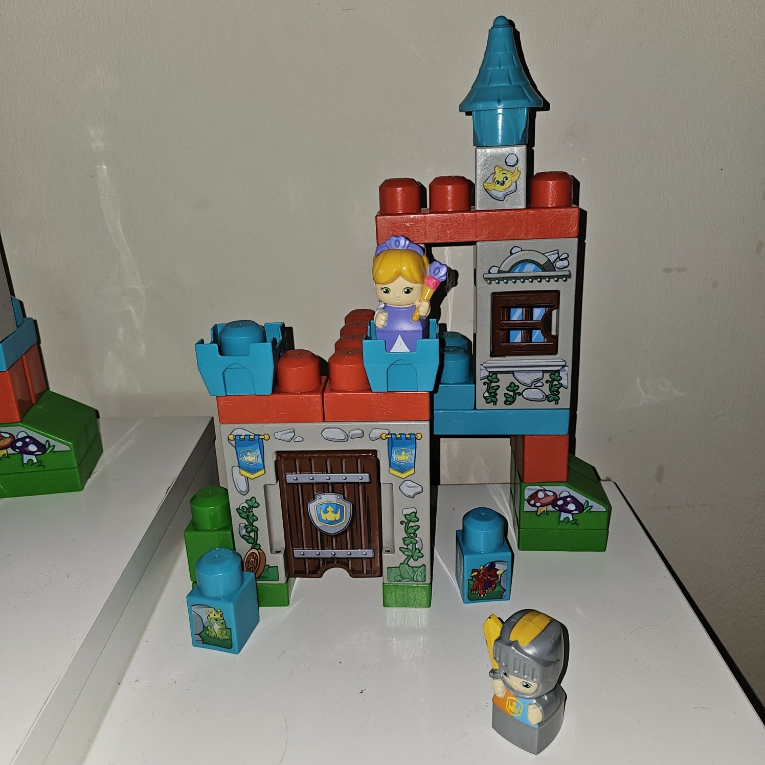 Mega bloks zamek + pociag