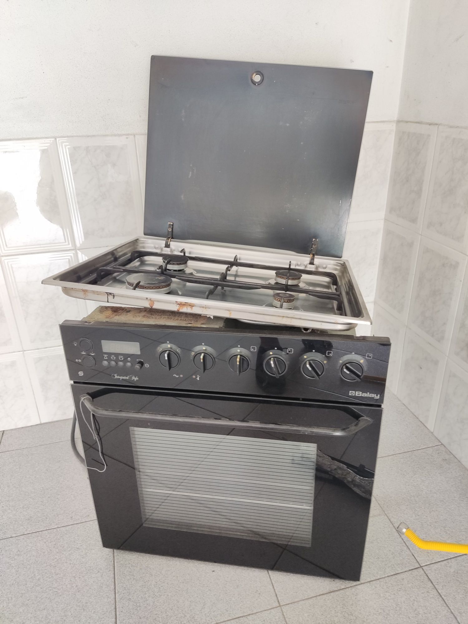 Forno eléctrico + Placa a gás BALAY Integrated Style