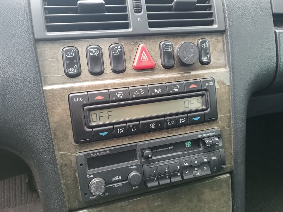 Mercedes E300 Turbo Diesel ( OM606 )