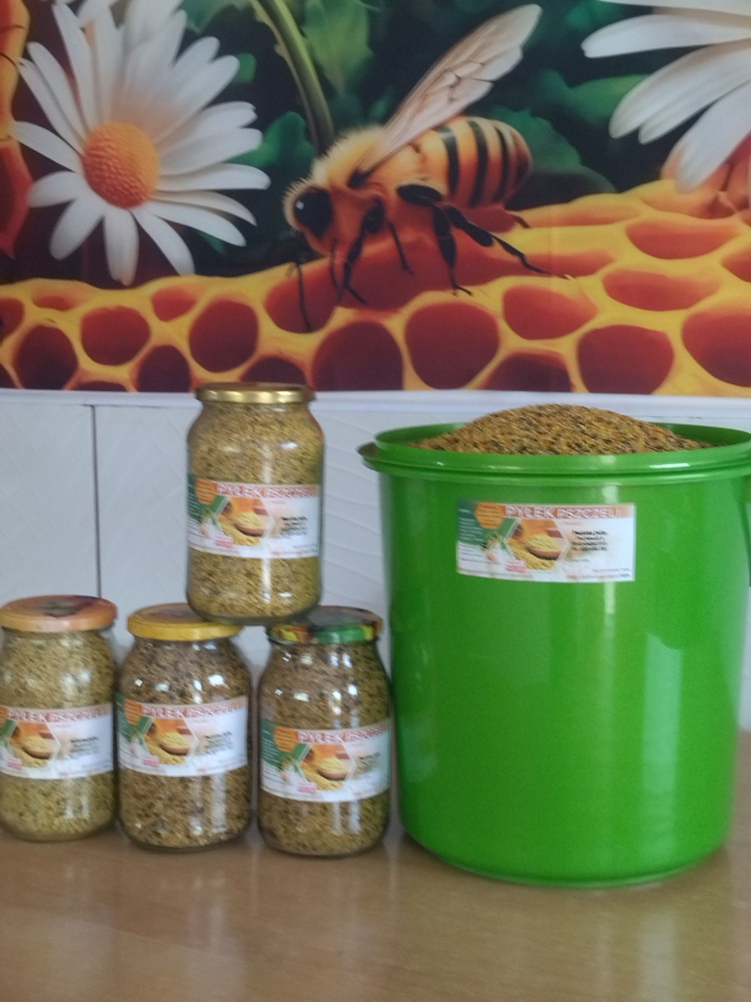 Miód z przydomowej pasieki