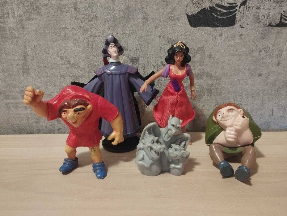 Figurki z bajki Disney Dzwonnik nie