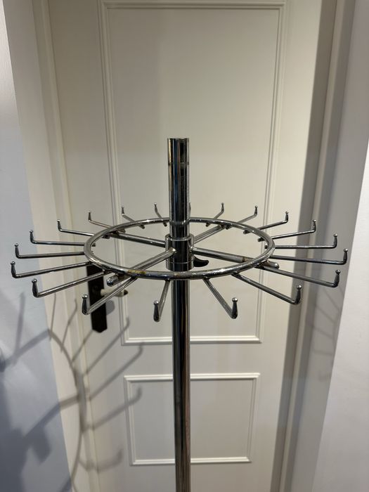 Expositor de Cintos ou Bolsas