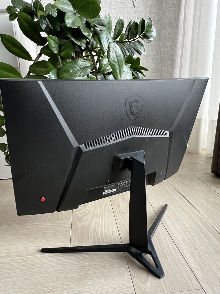 Monitor MSI C24C4 Curved