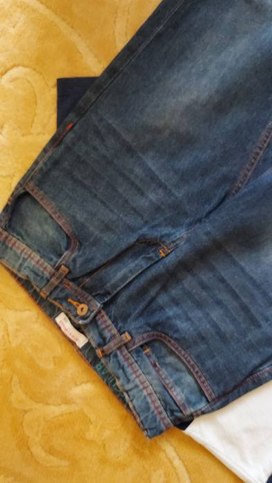 Wycierane spodnie i t-schert