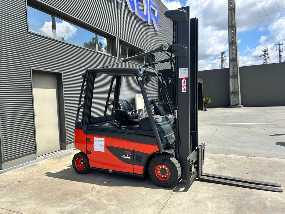 Empilhador Linde Elétrico 2500 Kgs