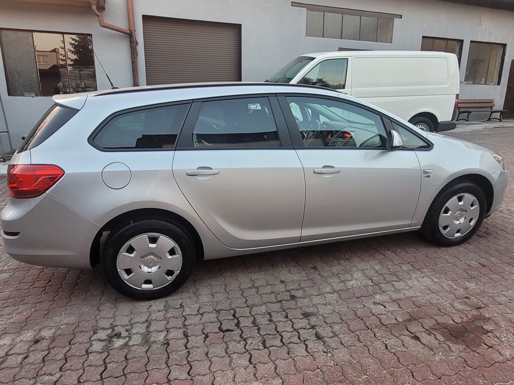 Opel astra j 1.7cdti sprowadzony