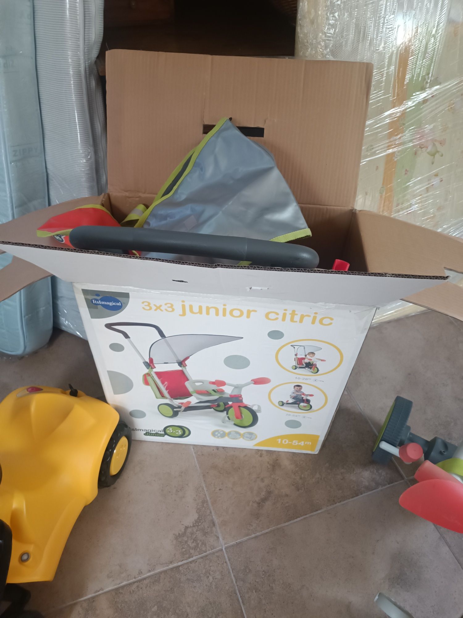 Triciclo para duas etapas com mala e pára-sol