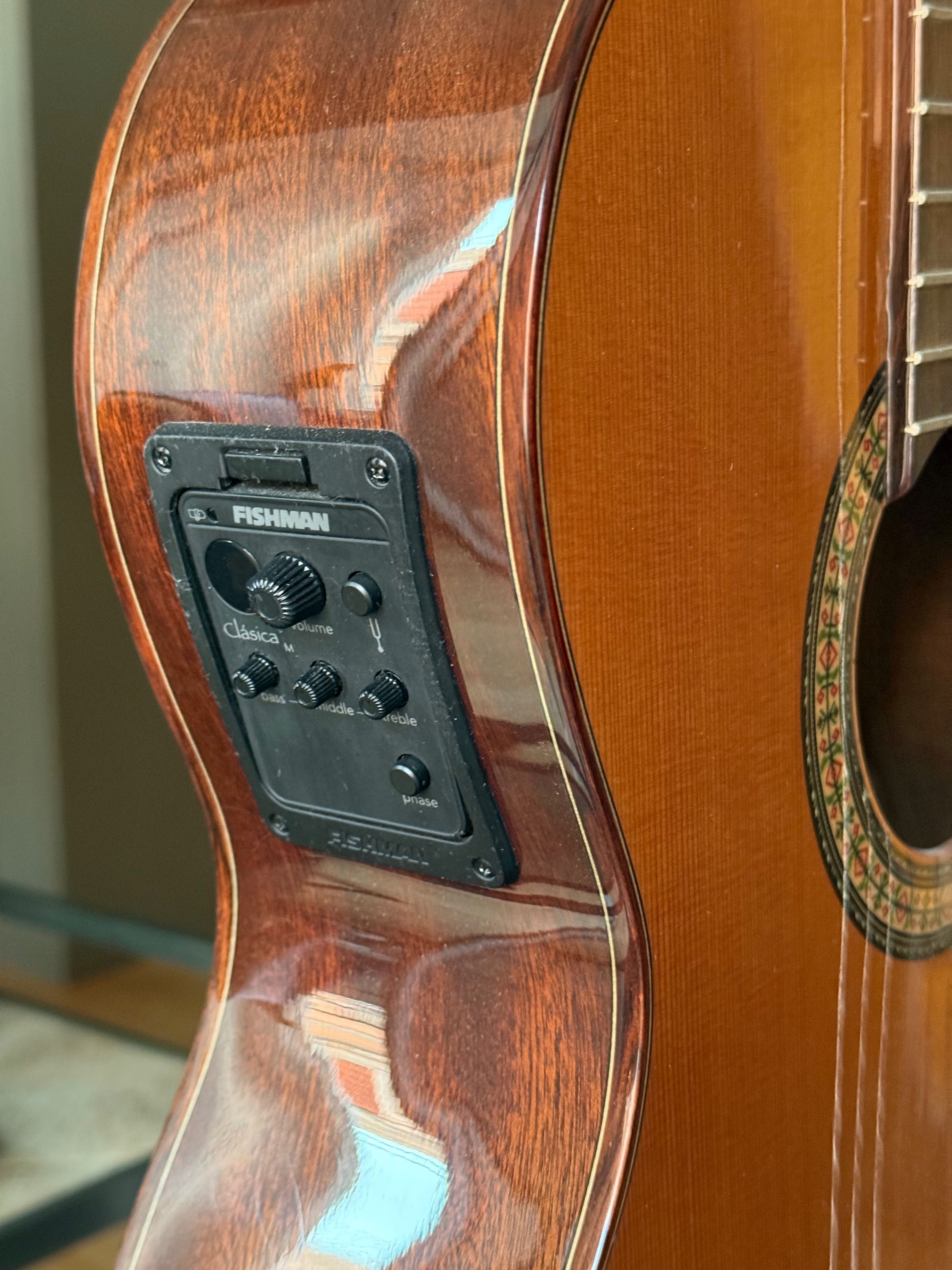 Guitarra clássica Alhambra 3C E1, electrificada