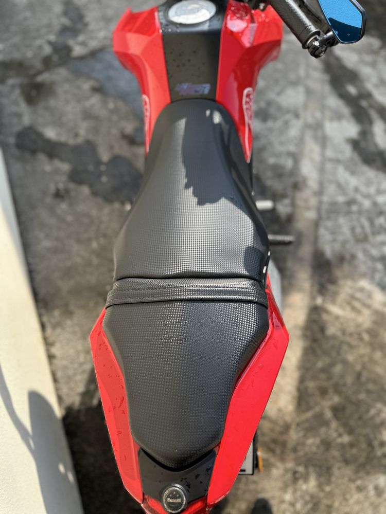 Benelli tnt 125