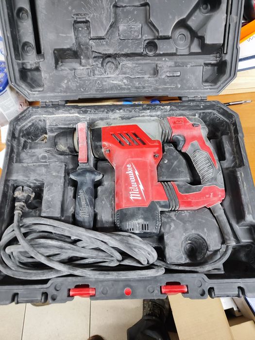 Młotowiertarka Milwaukee PLH 28 E