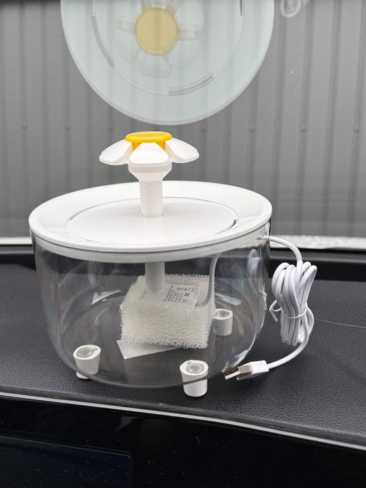 Фонтан для котів