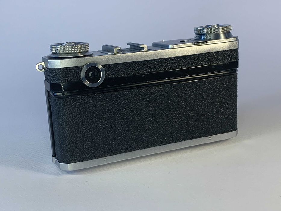 Câmara Kiev 4A — corpo com estojo incluído (1976)