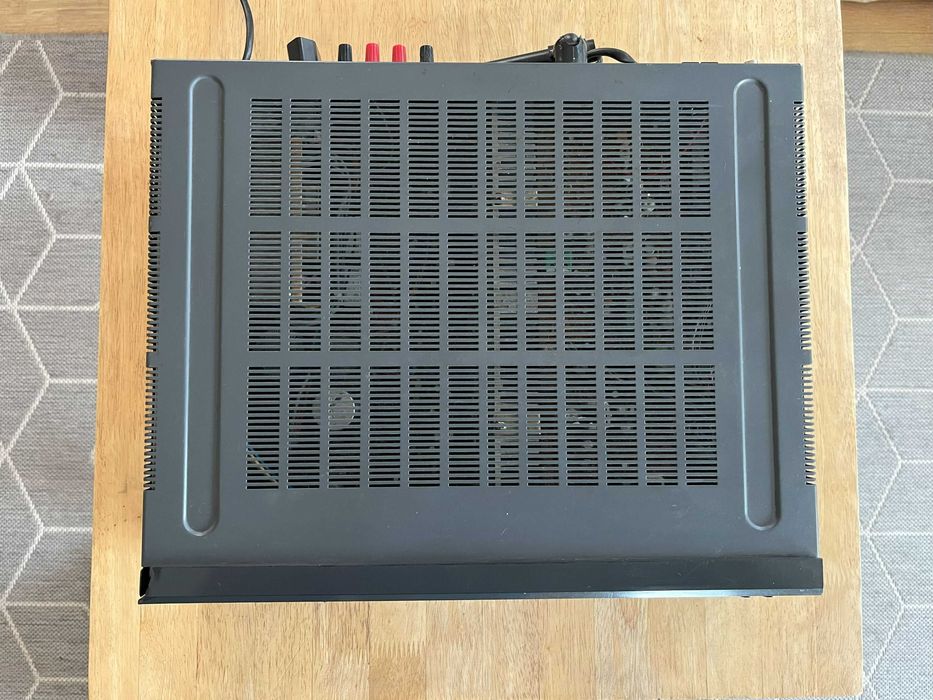 Amplituner NAD 7100 Monitor Series  FM AM