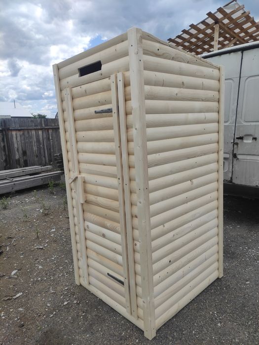 Туалет дерев'яний вуличний дачний