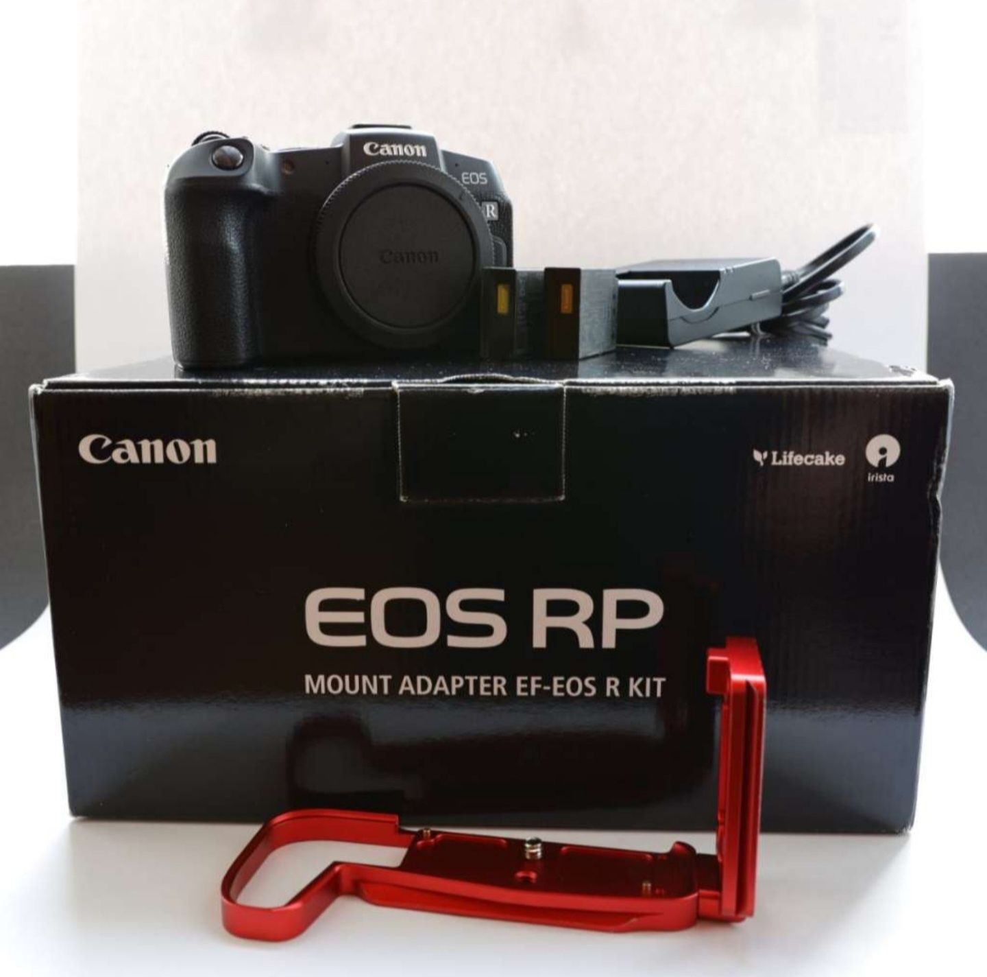 Бездзеркальна камера CANON EOS RP