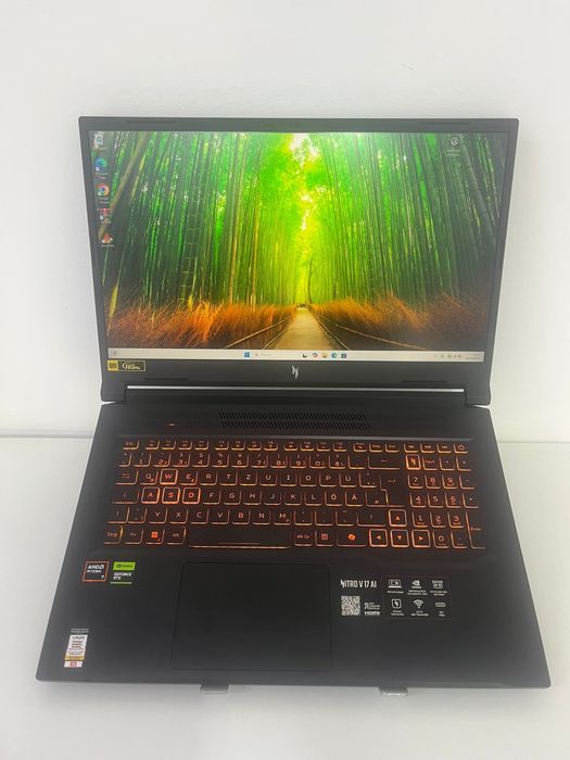 Acer Nitro V17 Ryzen 260/32GbDDR5/RTX5070/165Hz