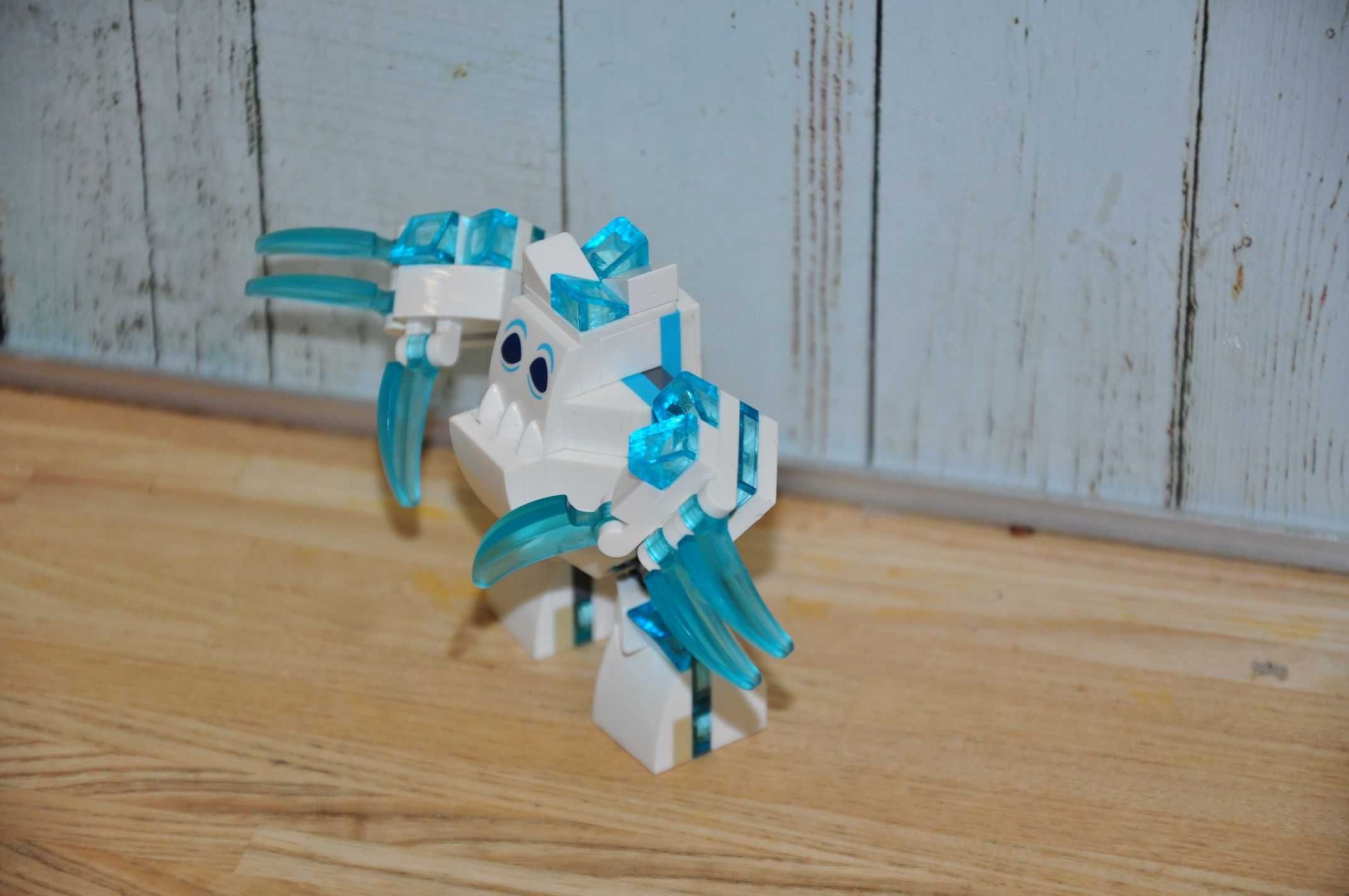 F0111. Figurka LEGO  - spa0032 - Snow Monster, Frozen (Marshmallow)