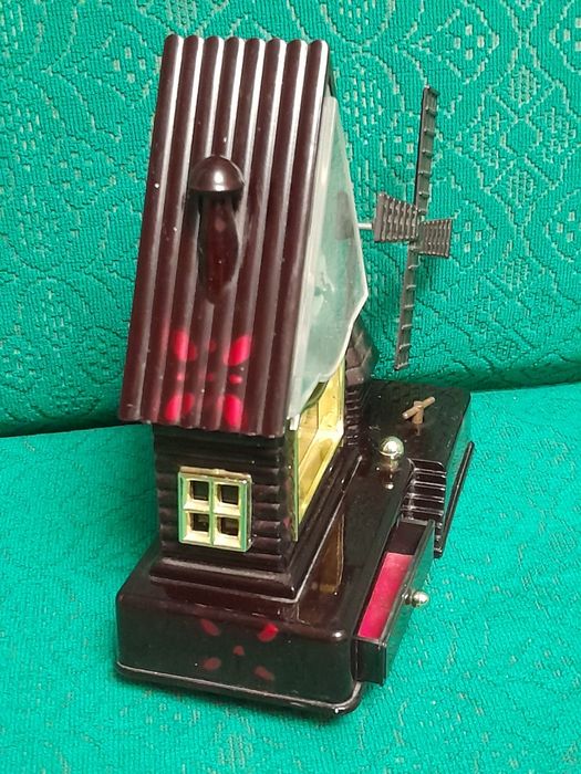 Часы настольные в рабочем состоянии