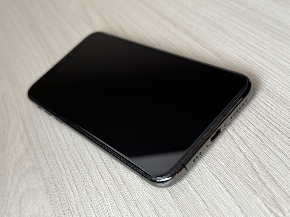 iPhone 11 Pro 64GB Space Gray /+słuchawki i kabel