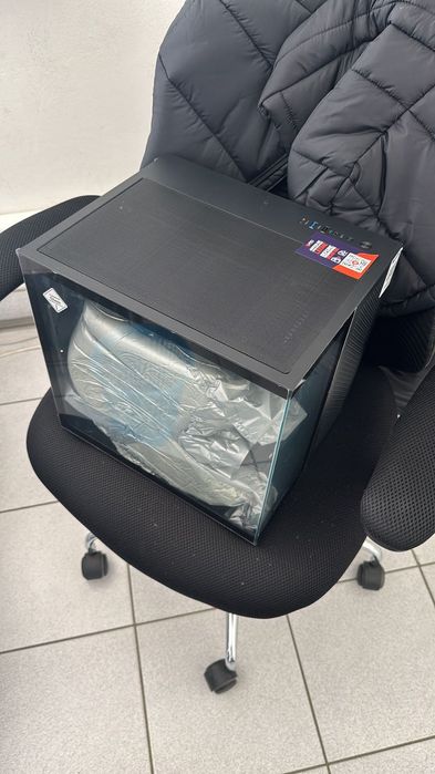 PC 14700K PNY GeForce RTX 4060 Ti XLR8