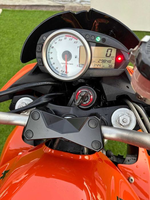 kawasaki Z1000 Laranja