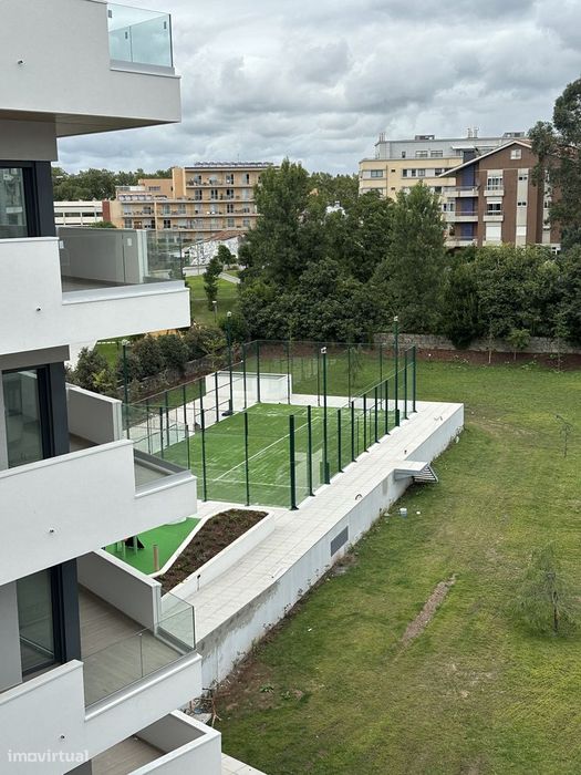 T2 Novo condomínio Fechado Porto