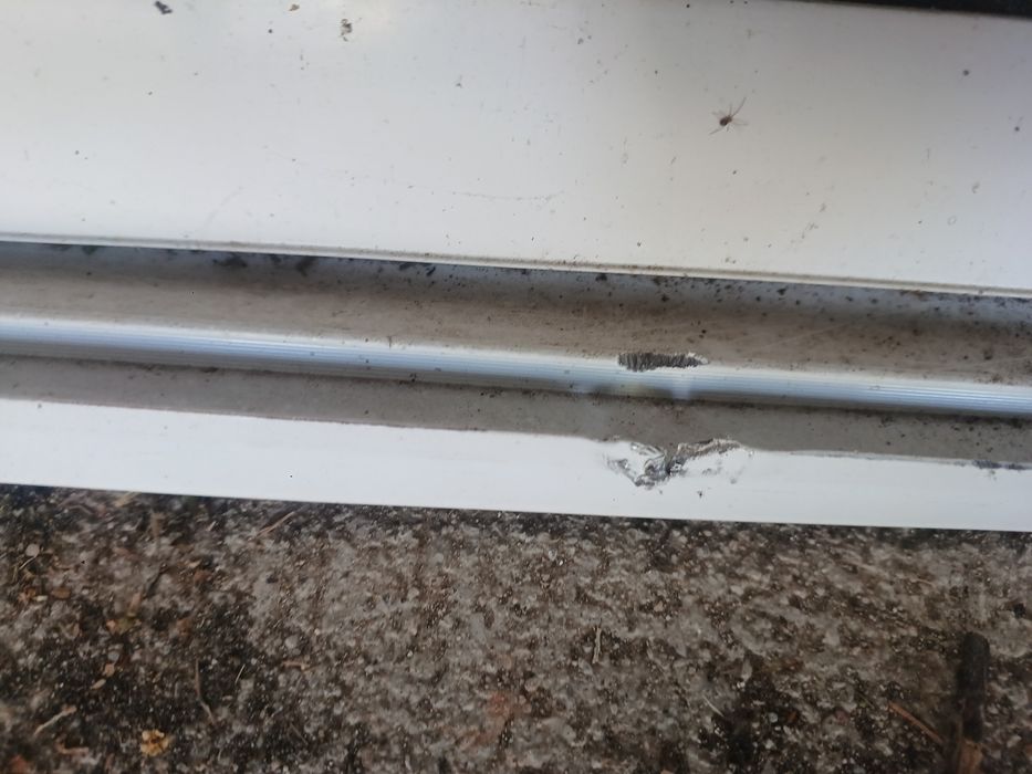 Janela branca de correr com vidro baço 1.60x1.26