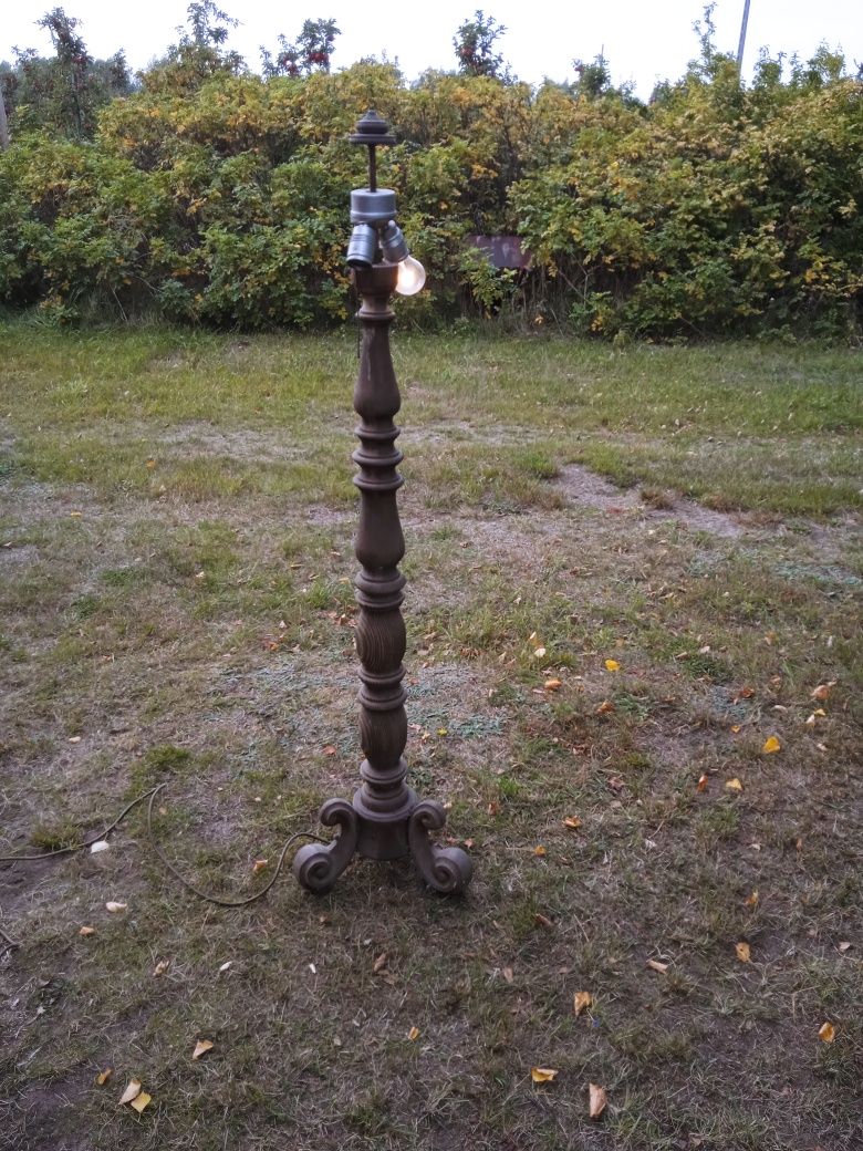 Lampa podłogowa 140cm, działająca jak widać, bez kinkietu