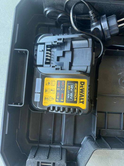 Wkrętarka DeWalt DCD100 edycja specjalna + Bateria 4.0ah+ ładowarka