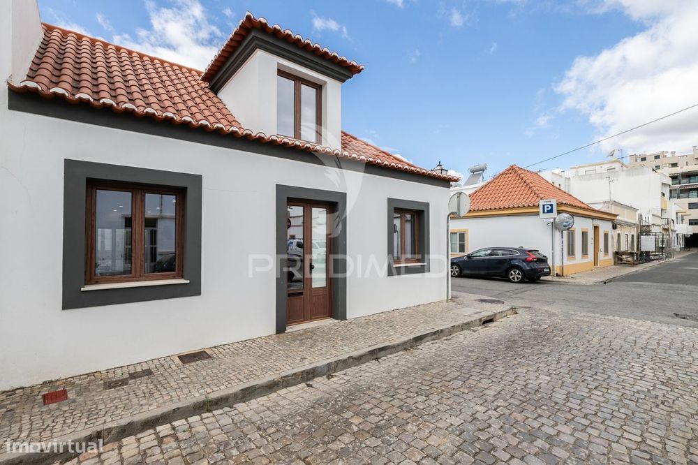 Casa térrea de características impares no centro de VRSA