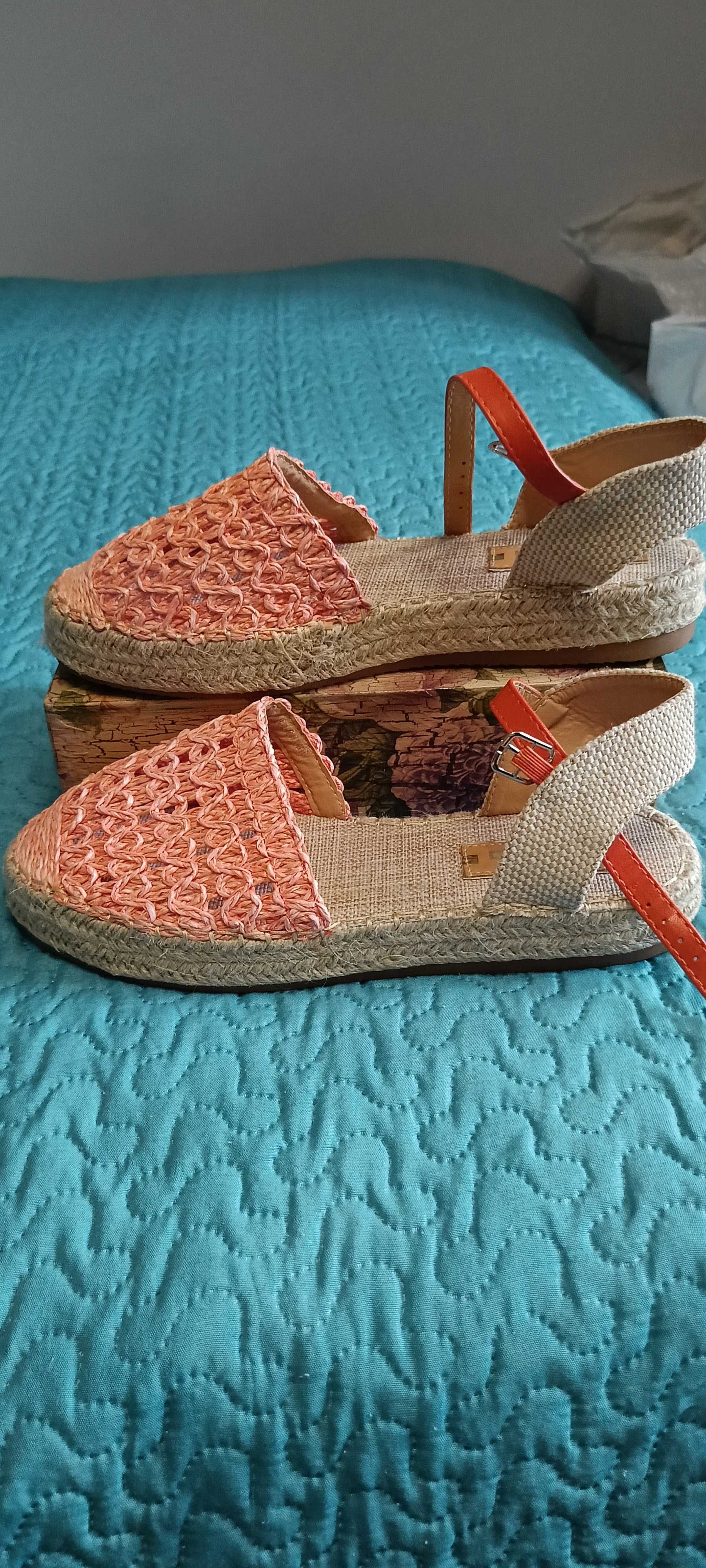 Espadryle damskie ażurowe na koturnie rozm. 40 "Nio Nio'