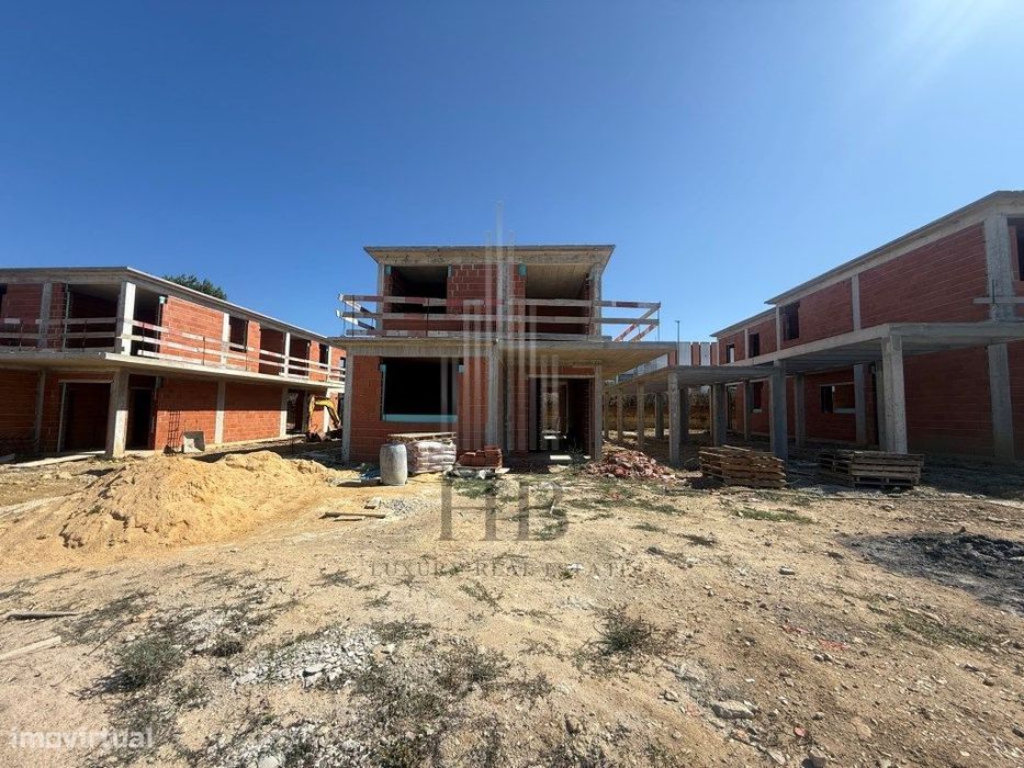 Moradia T4 NOVA em São João das Lampas | Sintra