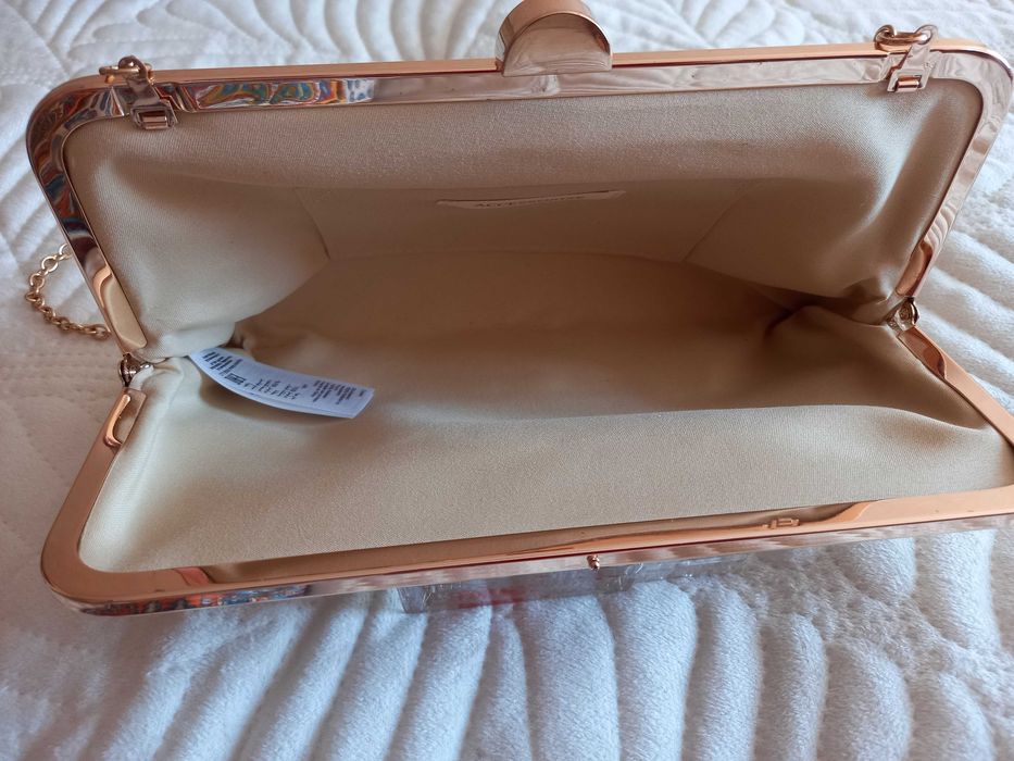 accessorize сумка на ланцюжку клатч золота 25х15 см