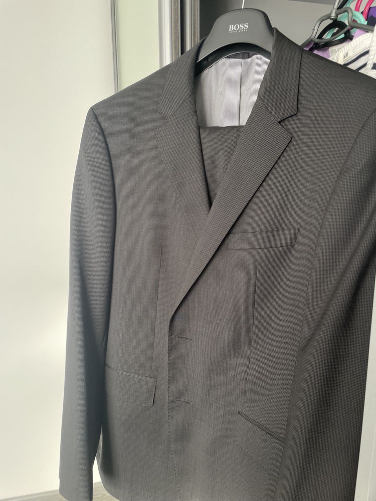 Костюм чоловічий Hugo Boss