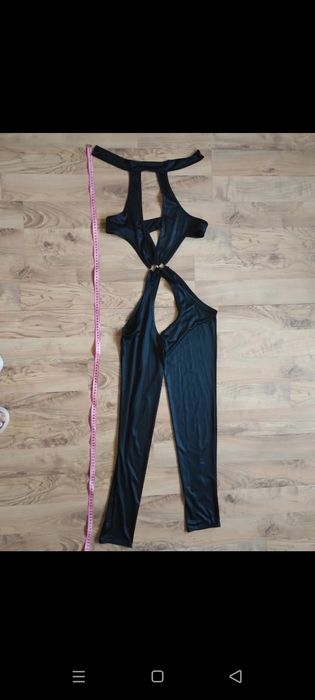 Kombinezon latexowy ze strigami tanio