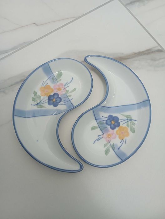Тарілки декоративні або для кухонного використання 2 шт