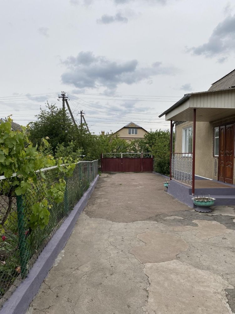 Продам будинок в селищі Ружин