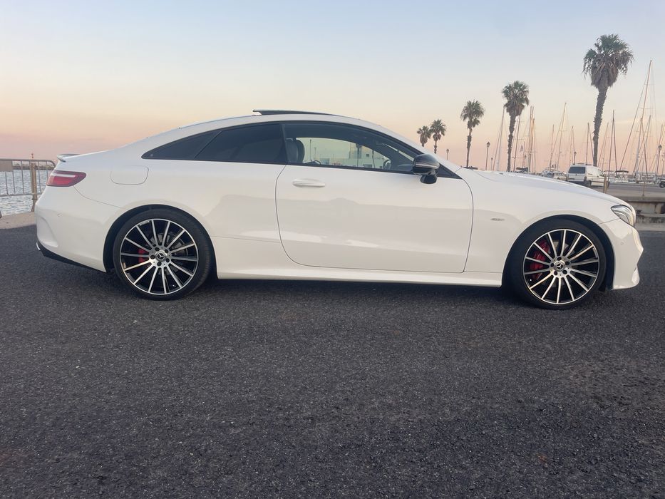 Mercedes-benz E220D 4matic coupe 9G-tronic AMG line